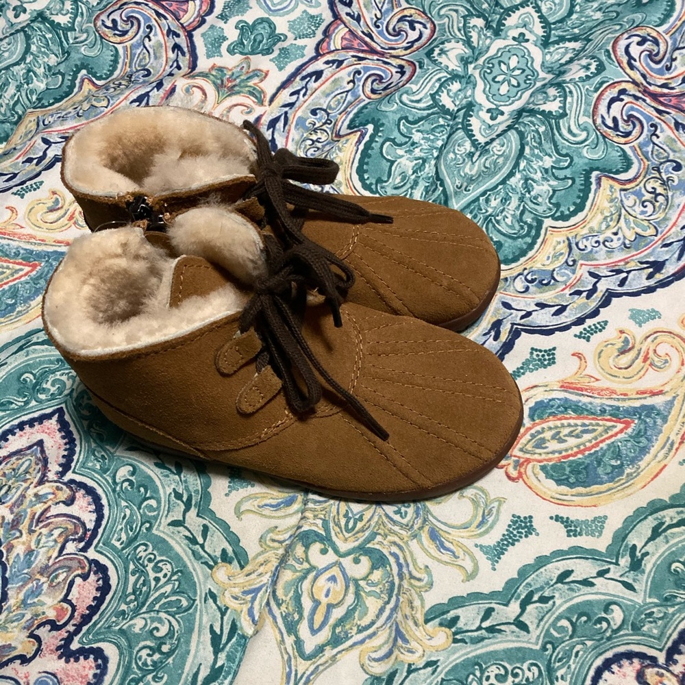 Size 10 boys ugg boots
